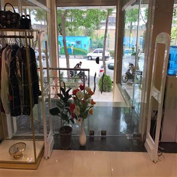نصب گیت های دزدگیر فروشگاهی در فروشگاه هرمس کاشان نصب گیت های دزدگیر فروشگاهی در فروشگاه هرمس کاشان